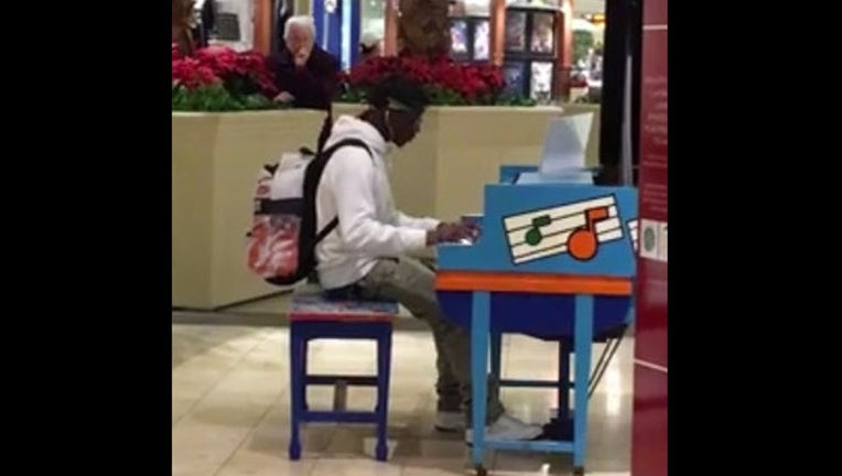 2b90b53b-mall piano_1453839310045-405538.jpg