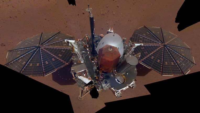 be1fafb4-mars-insight-selfie_1544578245318.jpg