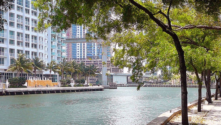 82f382ed-miami-river_1446676410861.jpg