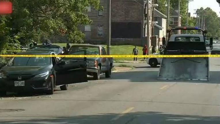 8b1cc009-Officers shot in St-404023. Louis