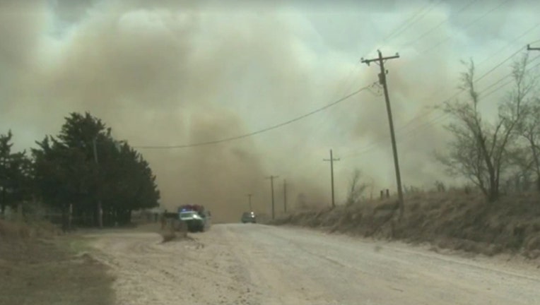cf5d17f8-oklahoma-wildfires_1523647845779.jpg