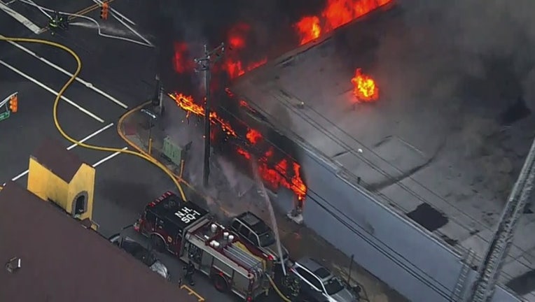 7d19240e-store-fire1_1482339541839-402970.jpg