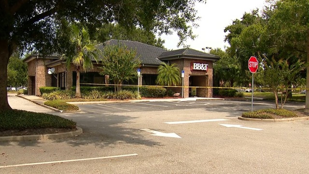 Suspects flee after armed robbery at Altamonte Springs bank FOX 35
