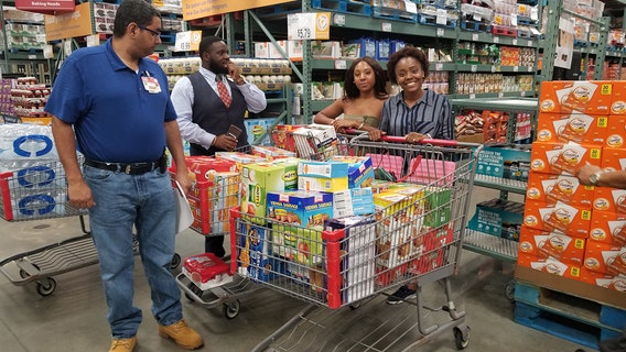 Bethune-Cookman students stock food pantry
