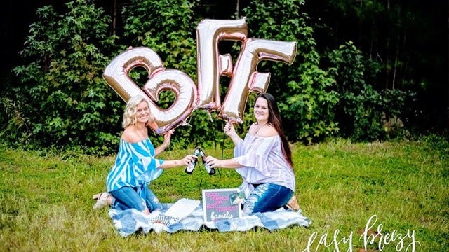 Best friends bring beer, chicken wings to photo shoot celebrating friendship