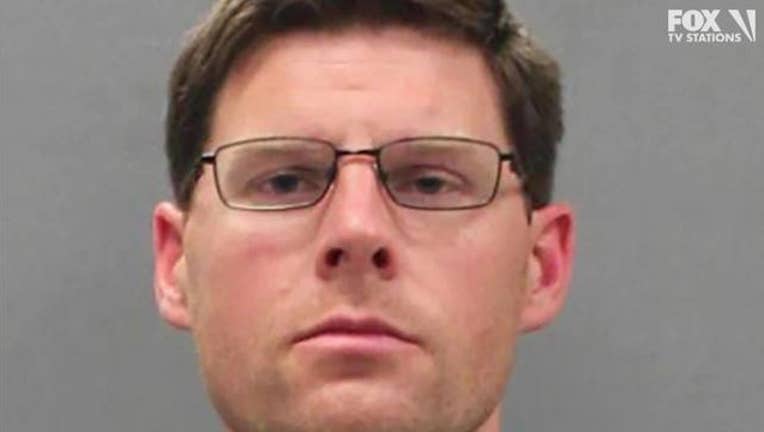 57bd855b-Doctor_facing_life_in_prison_for_thousan_0_20190928202654-405538