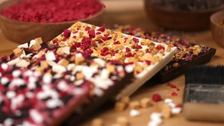 b6f2bea3-LUXURY KIT KAT BARS_1569701136185.jpg.jpg