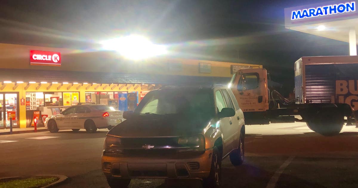 Suspects sought after carjacking man at gunpoint at Orange County gas ...