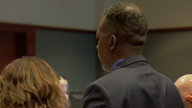 Man convicted of killing 2 Kissimmee police officers breaks down in tears during sentencing phase
