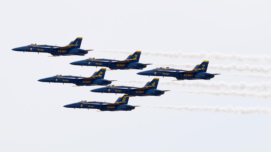 blue-angels1.jpg