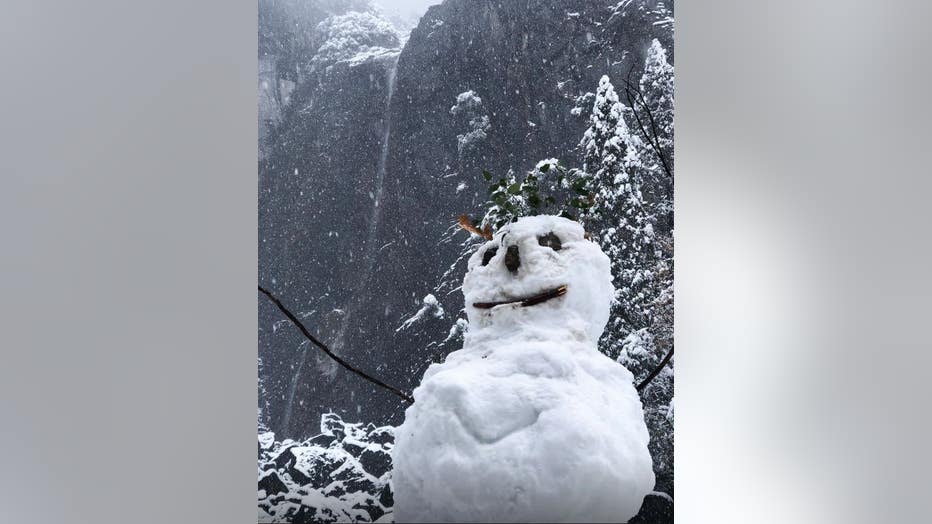 yosemite-snowman.jpg