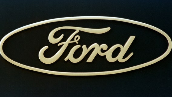 Antique vehicle from 1905 fatally strikes woman crossing street, Daytona Beach police say