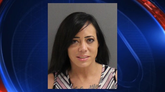 Police: Daytona Beach woman preyed on bank customers, including 88-year-old woman