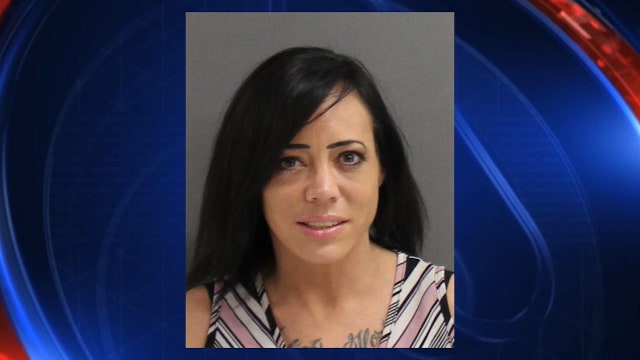 Police: Daytona Beach woman preyed on bank customers, including 88-year-old woman