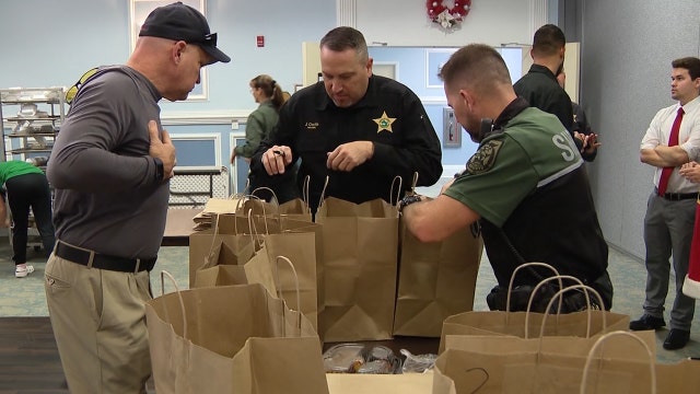 'What better way to serve': Florida sheriff's office gives meals to families in need on Christmas