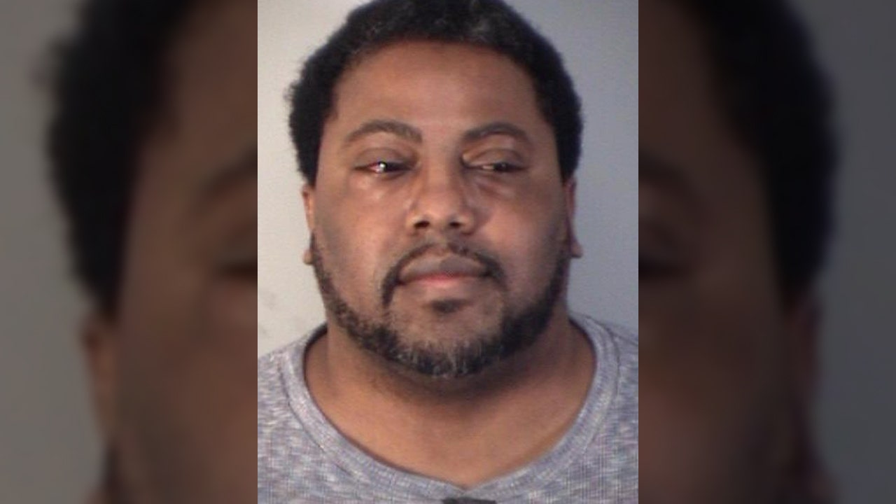 Florida math teacher arrested after allegedly having sex with student