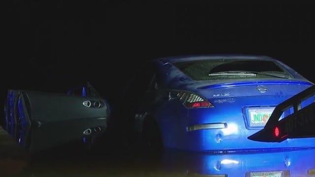 Teenage car theft suspect arrested after driving vehicle into water at boat ramp, police say