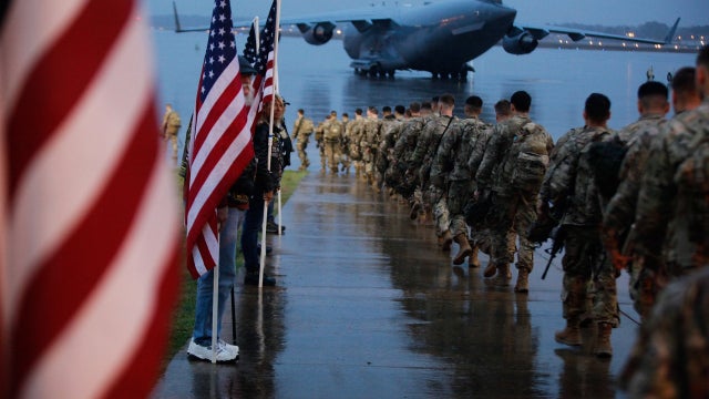 On short notice, US fast-response force departs for Mideast