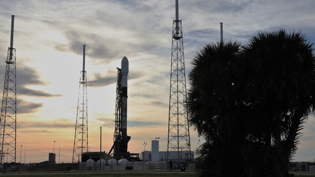 SpaceX scrubs Falcon 9 launch until after historic manned launch