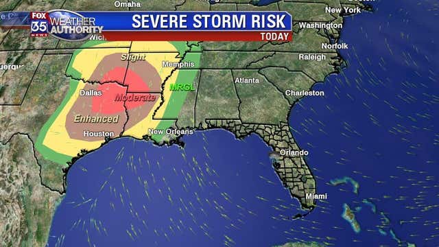 Weekend severe weather threat cranking up, moves closer to Florida