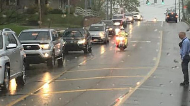 ‘Allow a hurting family to stay together’: Funeral home posts message about stopping for procession