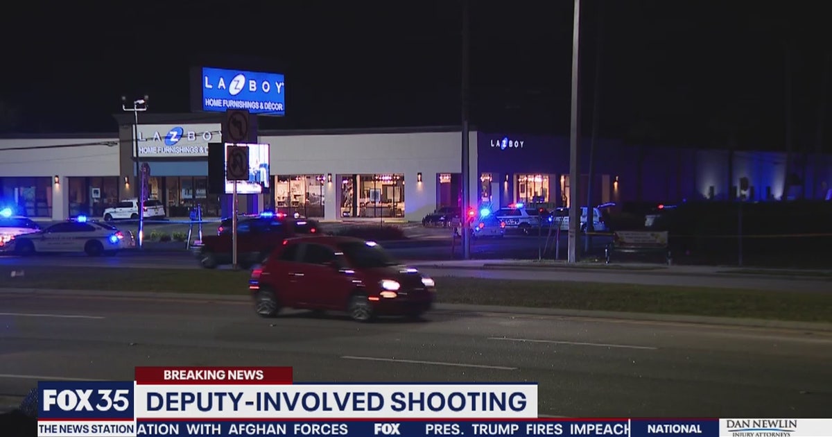 Orange County deputies fatally shoot man wielding knife at store ...