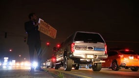 FOX 35 News helps man giving out resumes on the street get a job