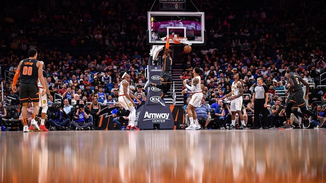 Magic score 42 points in 4th quarter, top Hawks 135-126