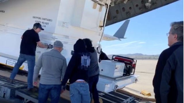 Mars rover arrives at the Kennedy Space Center