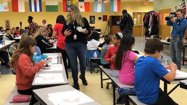 Tildenville Elementary students learn about STEM careers by building 'chocolate asphalt'