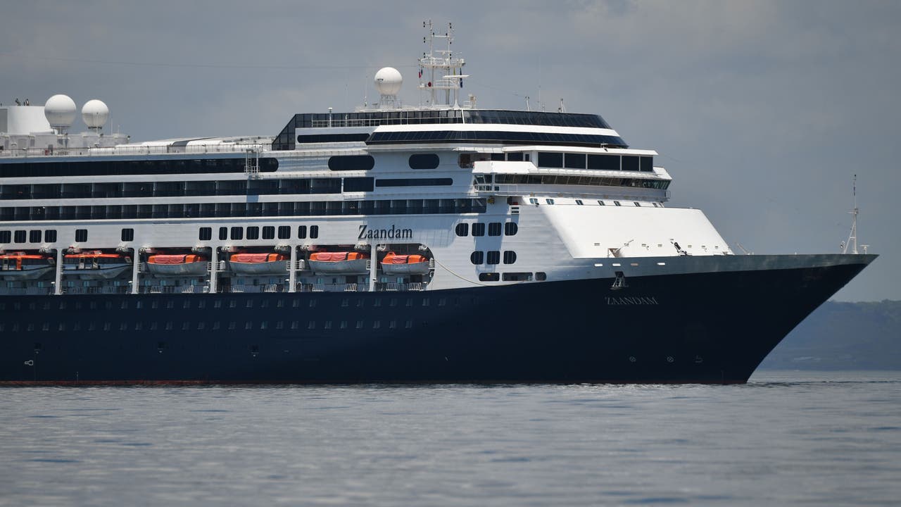 holland america cruise cancellations due to coronavirus