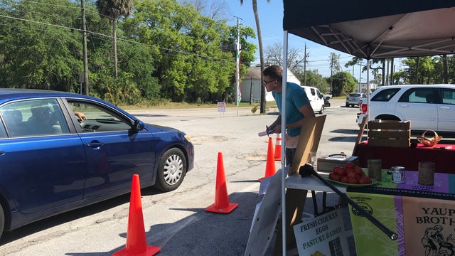 Farmer's markets turn to drive-thru service amid outbreak