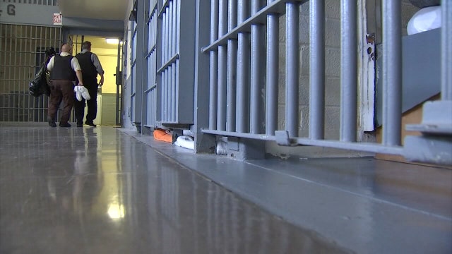 Florida inmate sues corrections department over bleach in drink