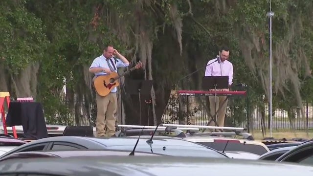 Central Florida church follows social distancing guidelines with a drive-in Easter Sunday service