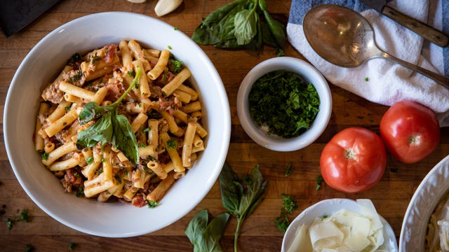 4 Rivers offering family meals to-go as the coronavirus pandemic continues