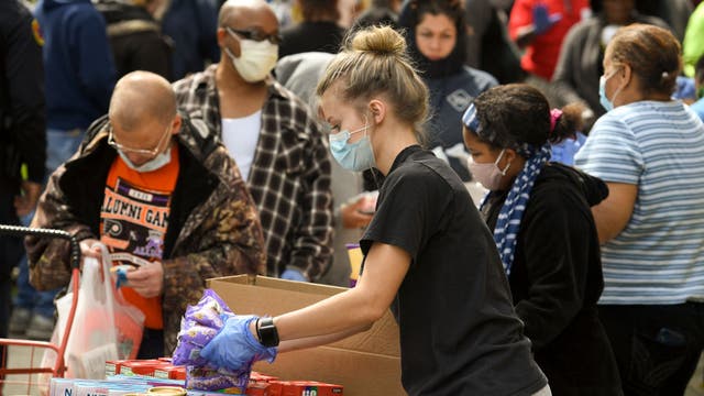 3 volunteering guidelines to heed during the coronavirus pandemic