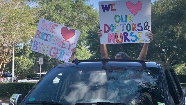 Longwood church cheers on healthcare workers