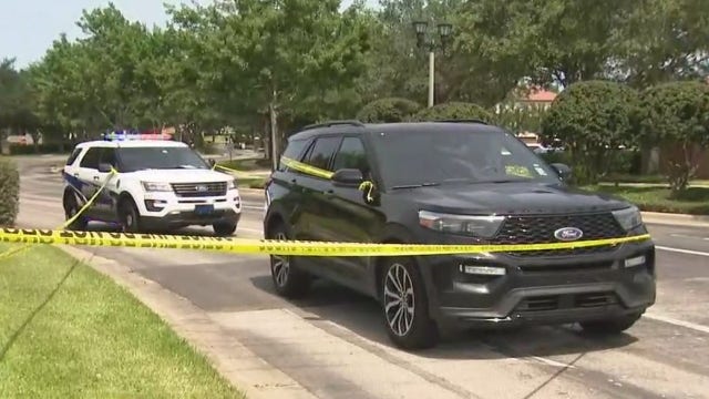 1 wounded, 1 in custody after shooting in Lake Mary, police say