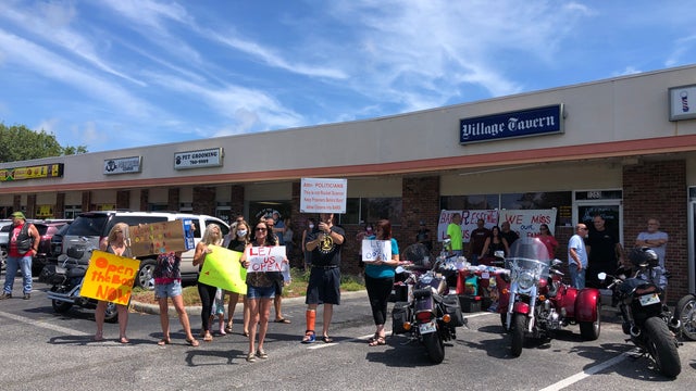 'We're suffering': Florida bar owners, staff, and patrons call for Governor DeSantis to allow bars to reopen