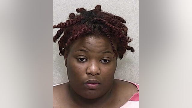 Florida woman charged with manslaughter, claims victim 'fell on knife'
