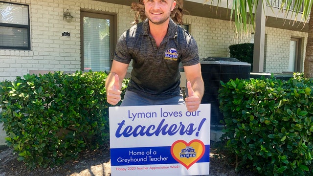 Central Florida teachers surprised with 'thank you' signs during Teacher’s Appreciation Week