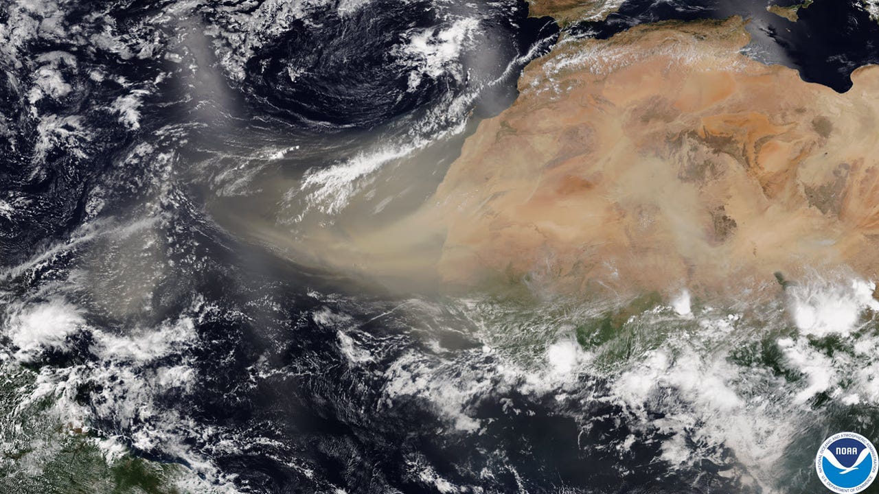 Saharan dust cloud moving over Florida Peninsula