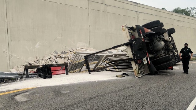 Overturned semi-truck closes I-4 exit ramp in Osceola County, alternative routes advised, FHP warns