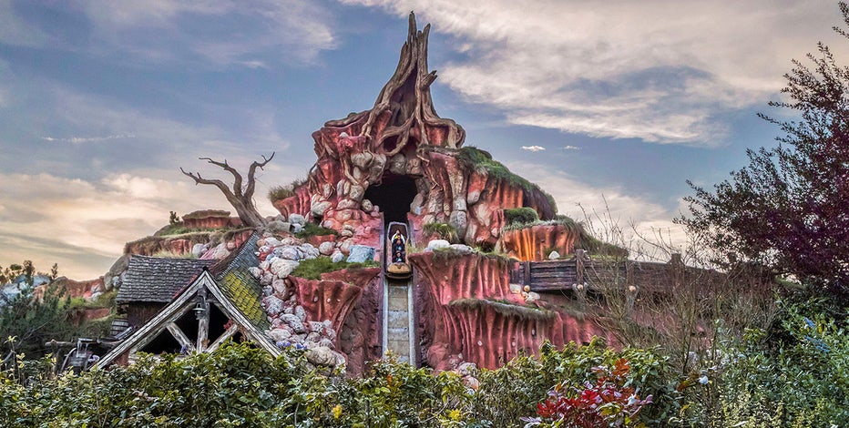 DISNEY’S LAND Splash Mountain' ride at Walt Disney World, Disneyland to be re