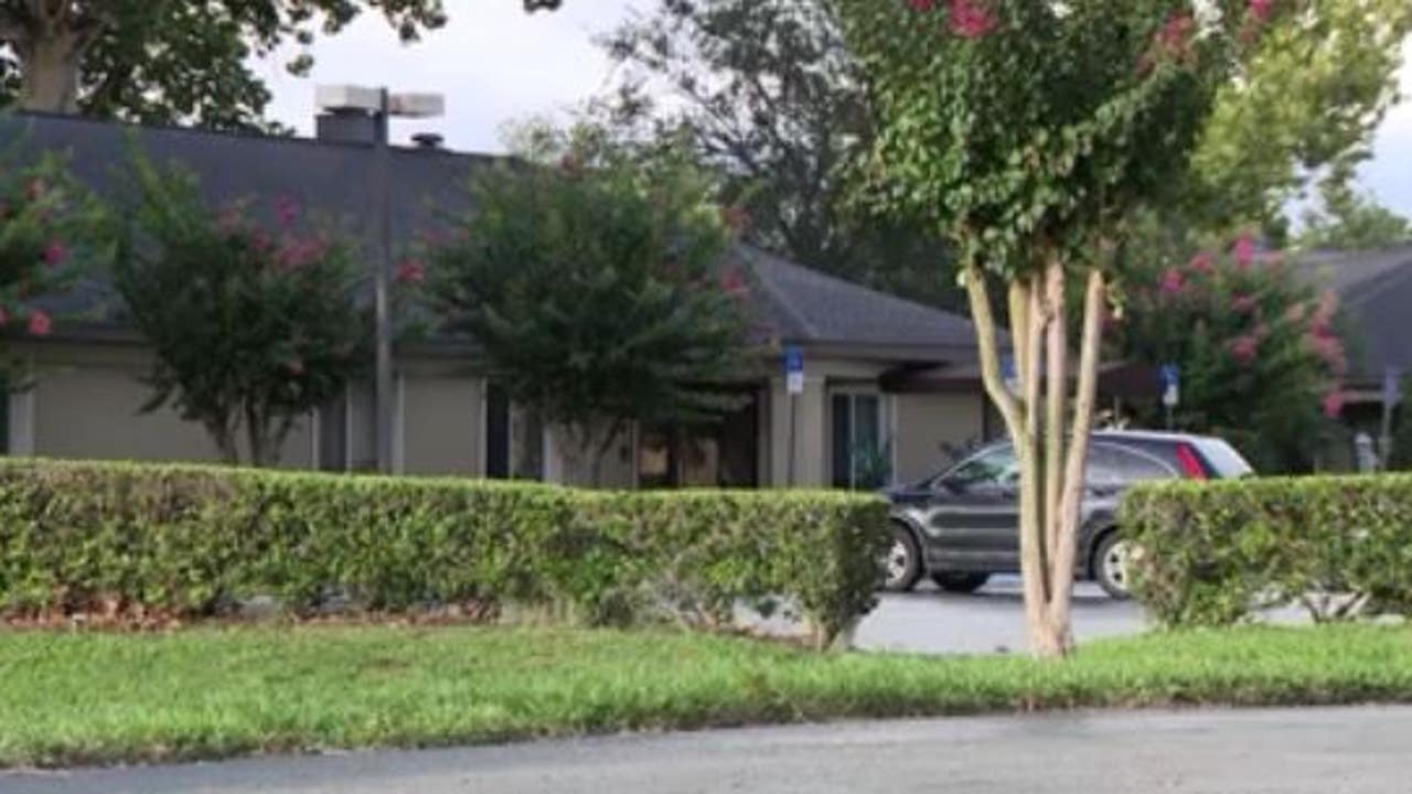 State representatives observe Ocoee Healthcare Center