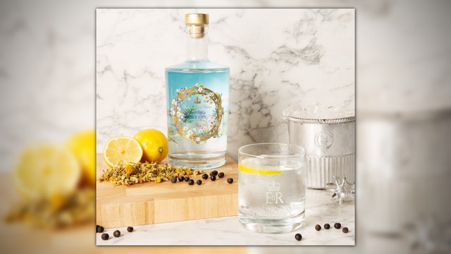 Buckingham Palace now selling gin made with ingredients from the queen's garden