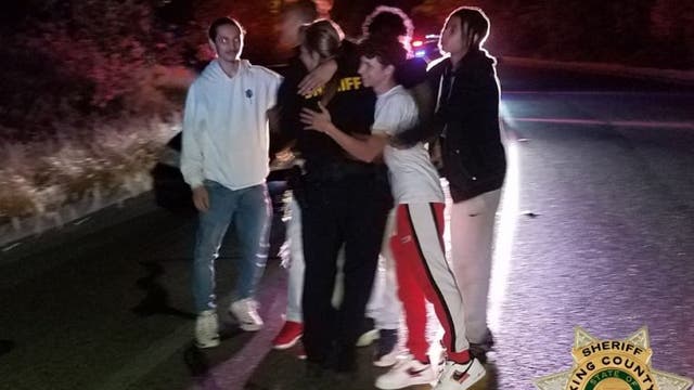 Good Samaritans in Washington state jump in as suspect tries choking deputy, officials say