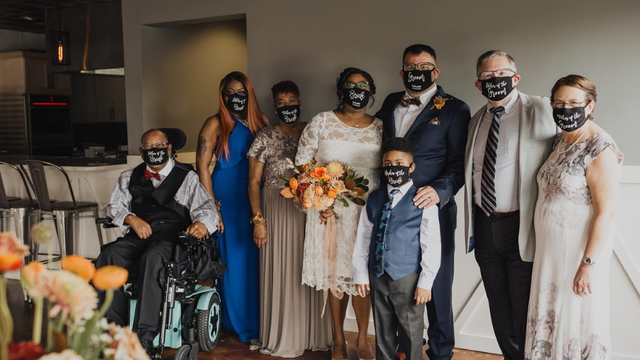 Pandemic gives life to new wedding trends: micro weddings and 'minimonies'