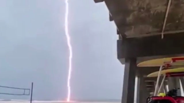 'Stay Safe': Florida lifeguards get close-up view of lightning