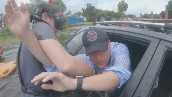 Expert offers tips on how to escape from a submerged vehicle